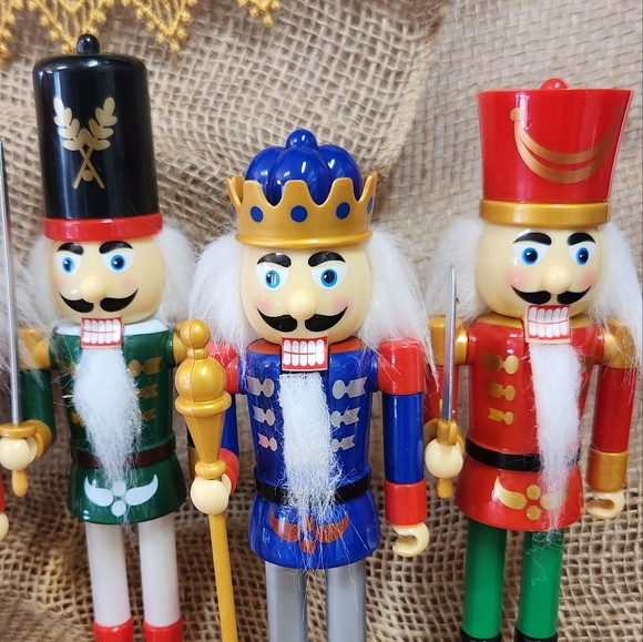 9" Nutcracker Soldiers - Set of 6 New - Picture 7 of 10